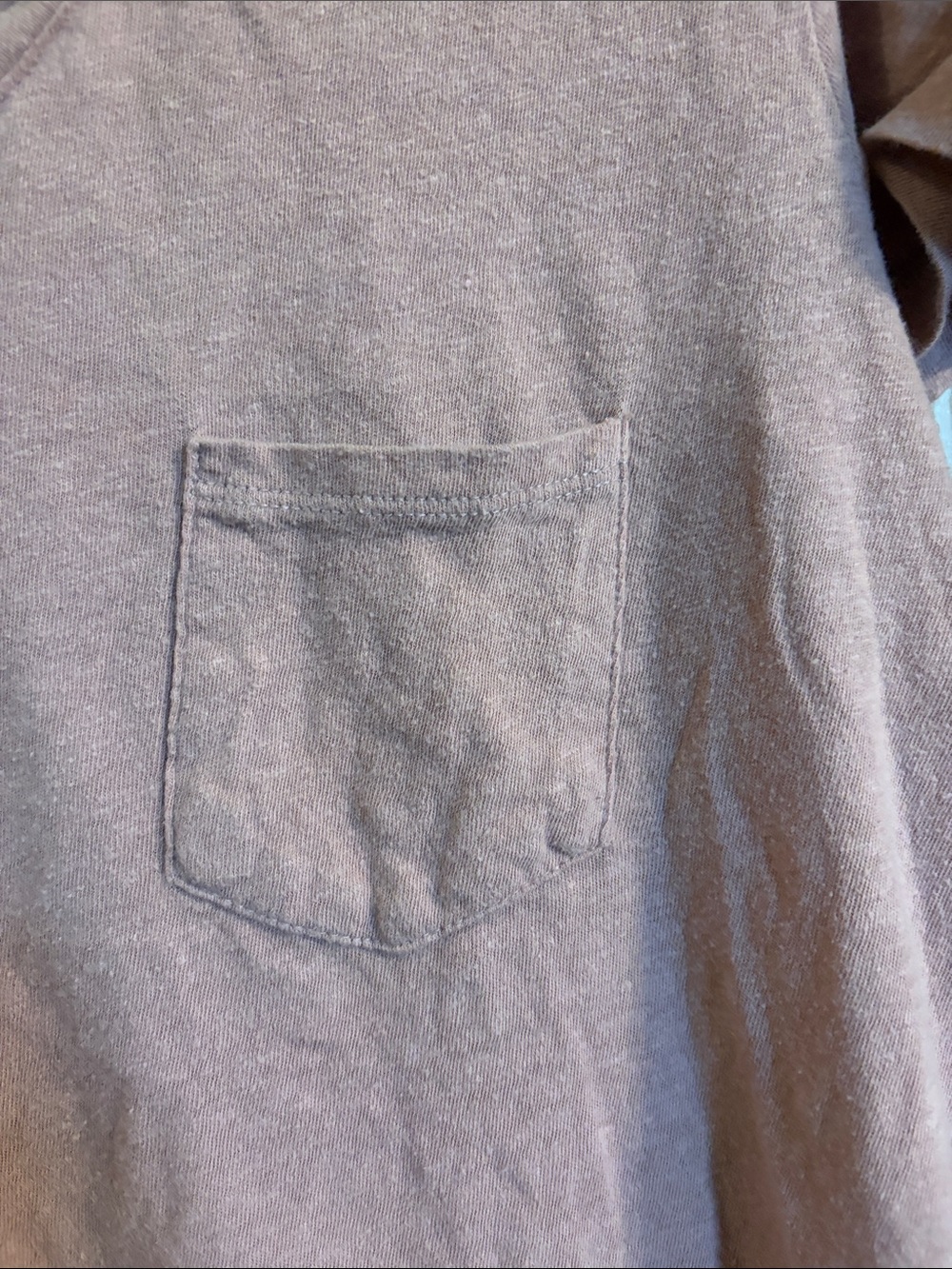 Universal Thread Women’s Monterey V-Neck Pocket Tees in Gray & Dusty Pink Medium - Picture 7 of 9